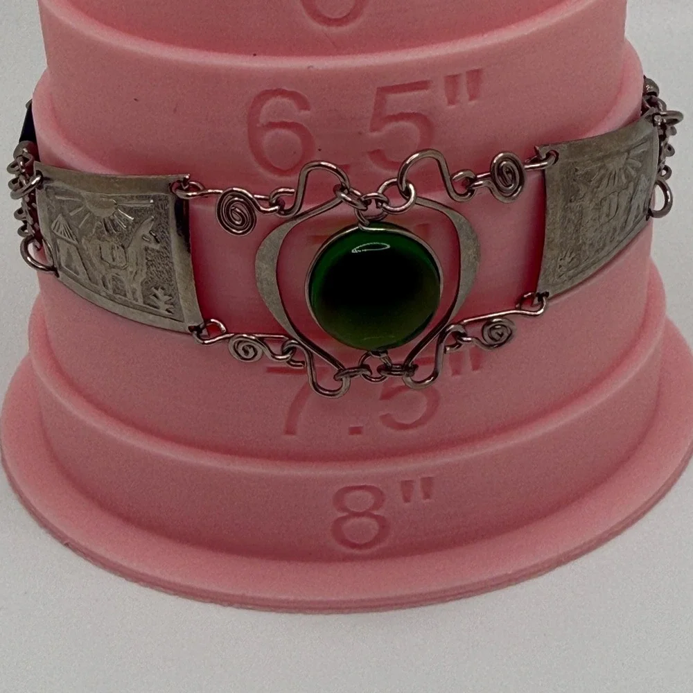 Vintage Silver Tone Bracelet w/ Green Glass Stone Southwest Llama Sun Hut Motifs